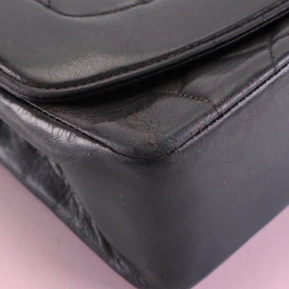 Chanel Vintage Black Quilted Lambskin Diana Flap Bag - Picture 6 of 10